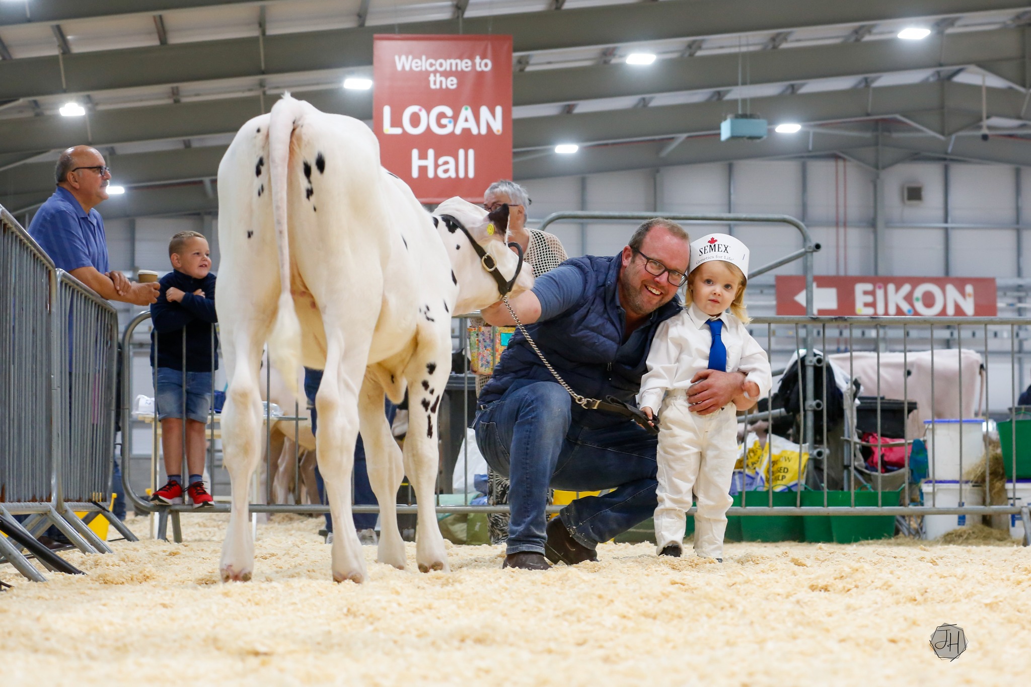 Paul Dunne and Jess Hall.