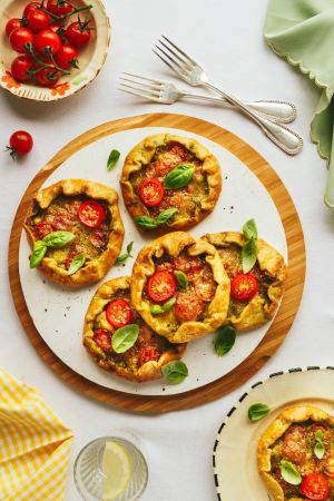 tomato cheese pesto shortcrust mini galettes
