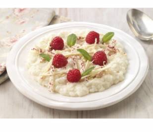 Rice pudding with raspberries