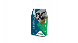 A bag of Lakeland Dairies SkimSmart.